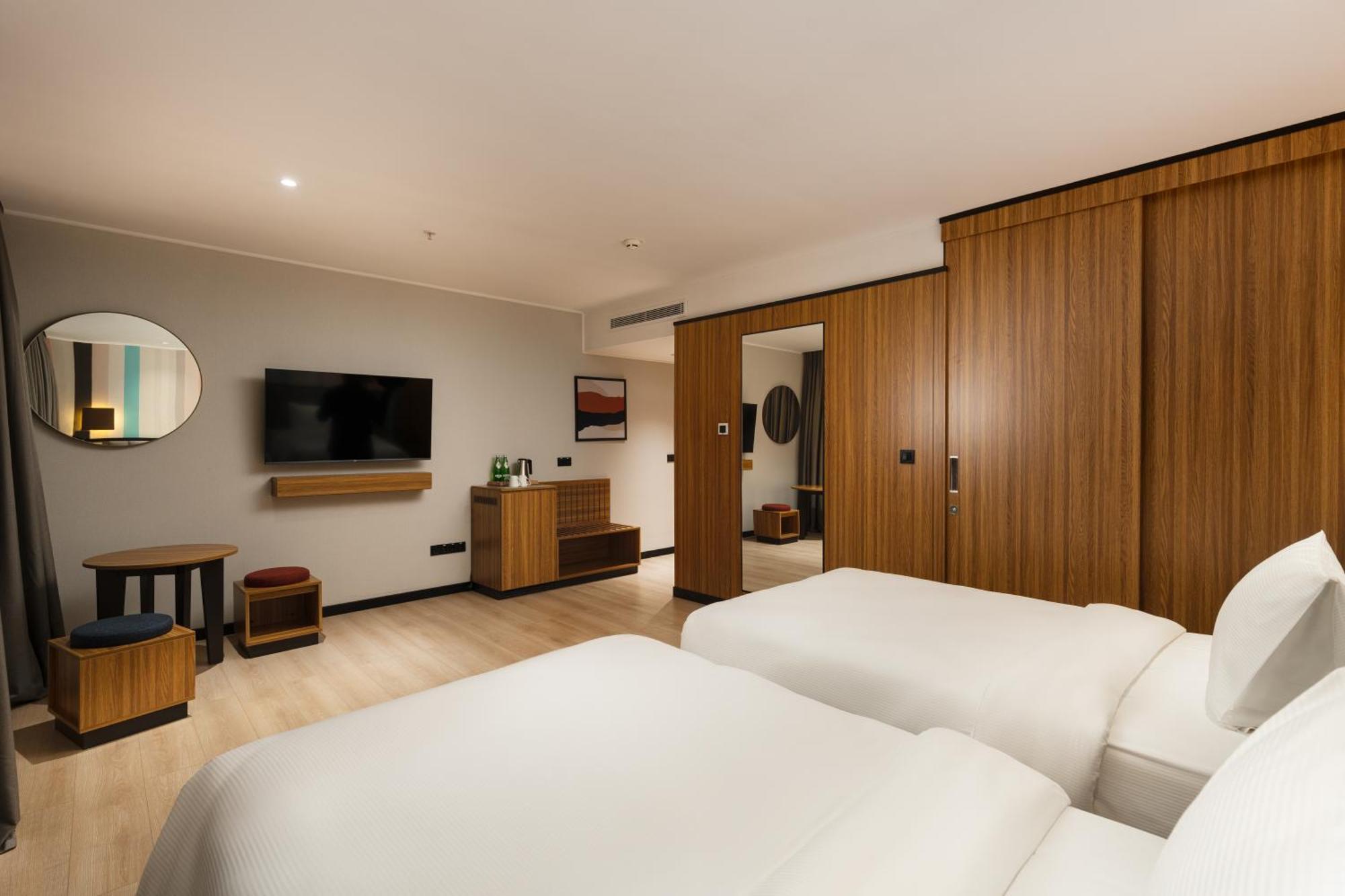 Ramada Encore By Wyndham Tashkent Exterior foto