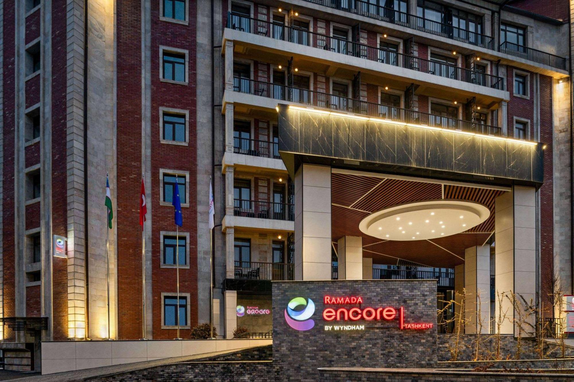 Ramada Encore By Wyndham Tashkent Exterior foto